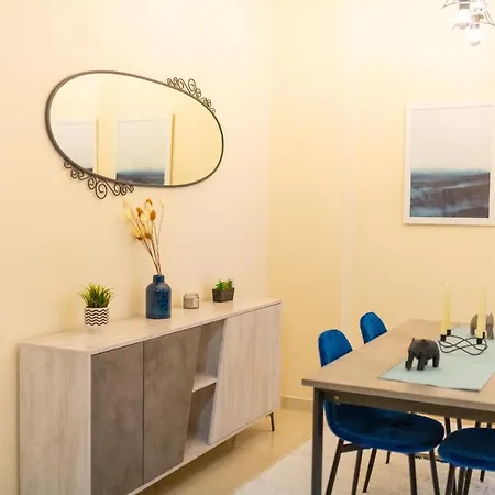 Niovi, Stylish Near The Waterfront