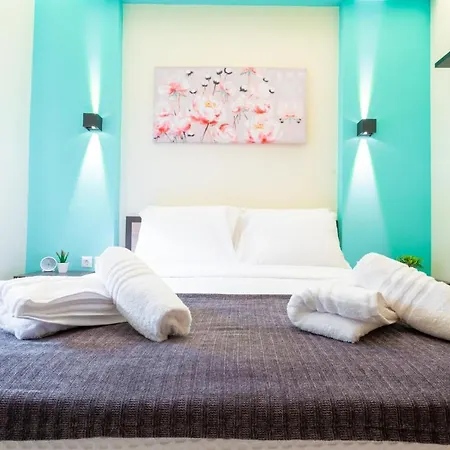 Niovi, Stylish Near The Waterfront Appartement